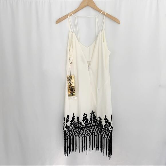 NWT Gold Label Wow Couture White Fringe Dress - Picture 9 of 12